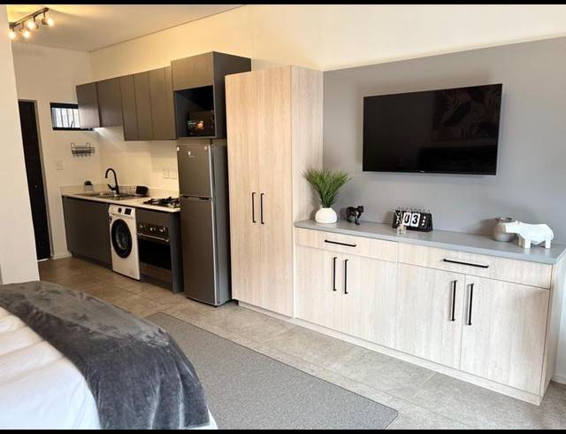 0 BEDROOM PROPERTY TO RENT IN HYDE PARK